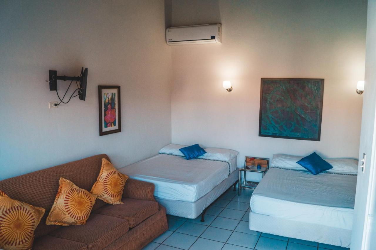 Courtesy Apartments Aruba Oranjestad Ngoại thất bức ảnh